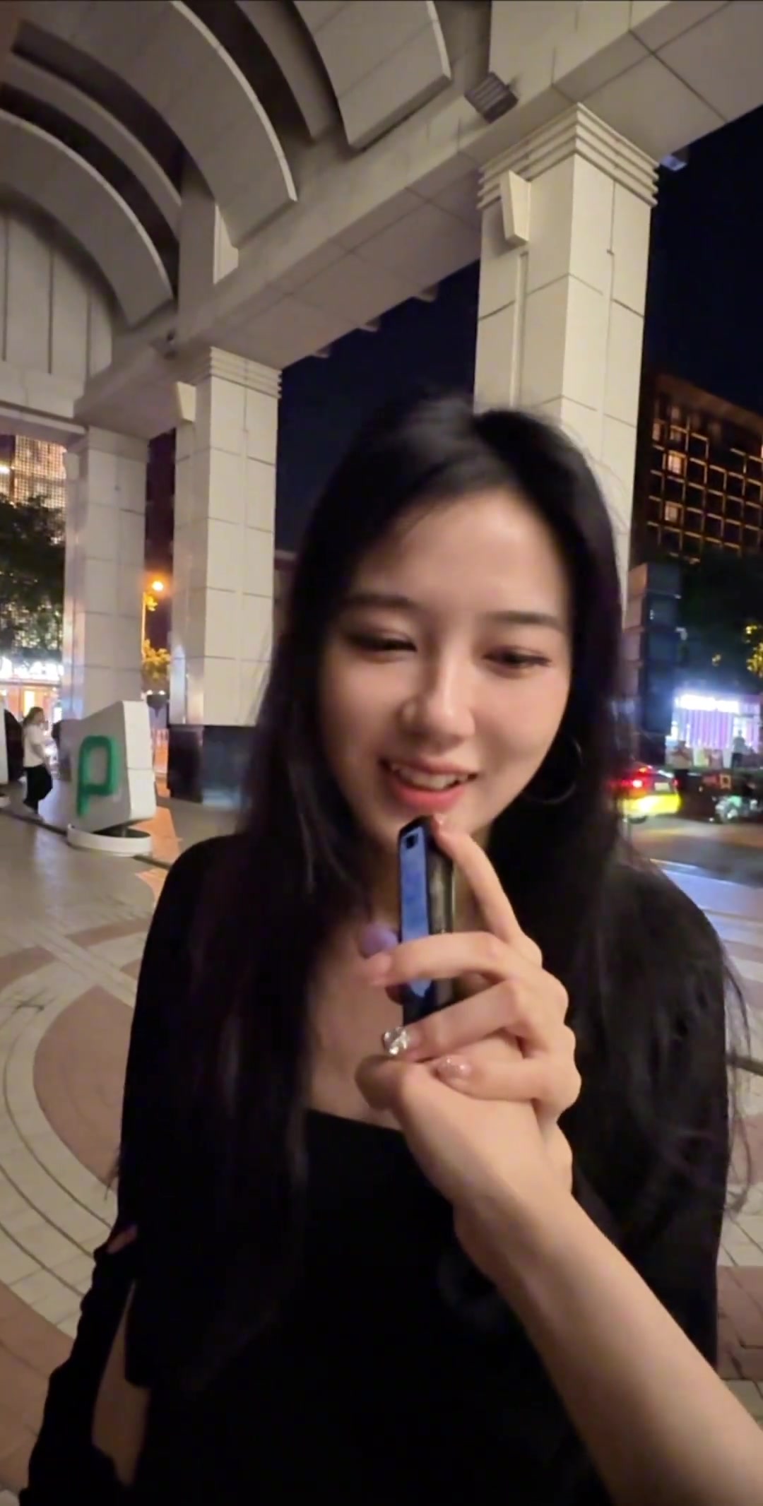 常州墊底美女球迷接受采訪最后時(shí)刻爆粗