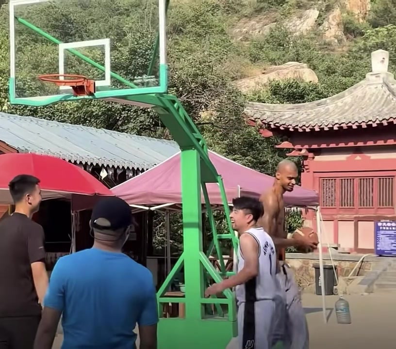 佛光頭法國人文班亞馬一人集成馬刺GDP全部要素 佛光頭法國人文班亞馬一人集成馬刺GDP全部要素