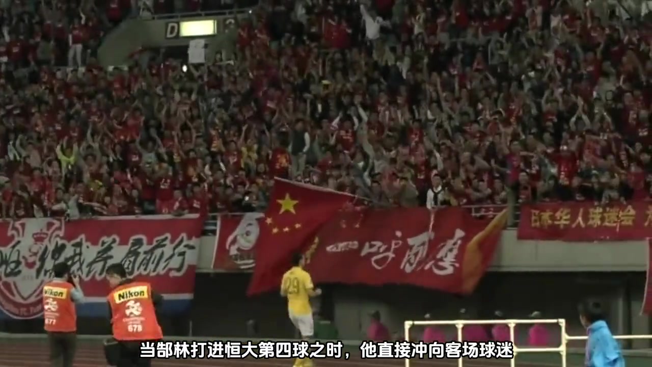 戰(zhàn)術(shù)多樣化還得里皮替補球員效果明顯日本教練直接提前離場