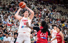 女籃大勝后遇困境，張子宇效率低，宮魯鳴需反思。