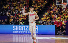 媒體人：男籃缺員，主動鍛煉新人勝于被動輸球。