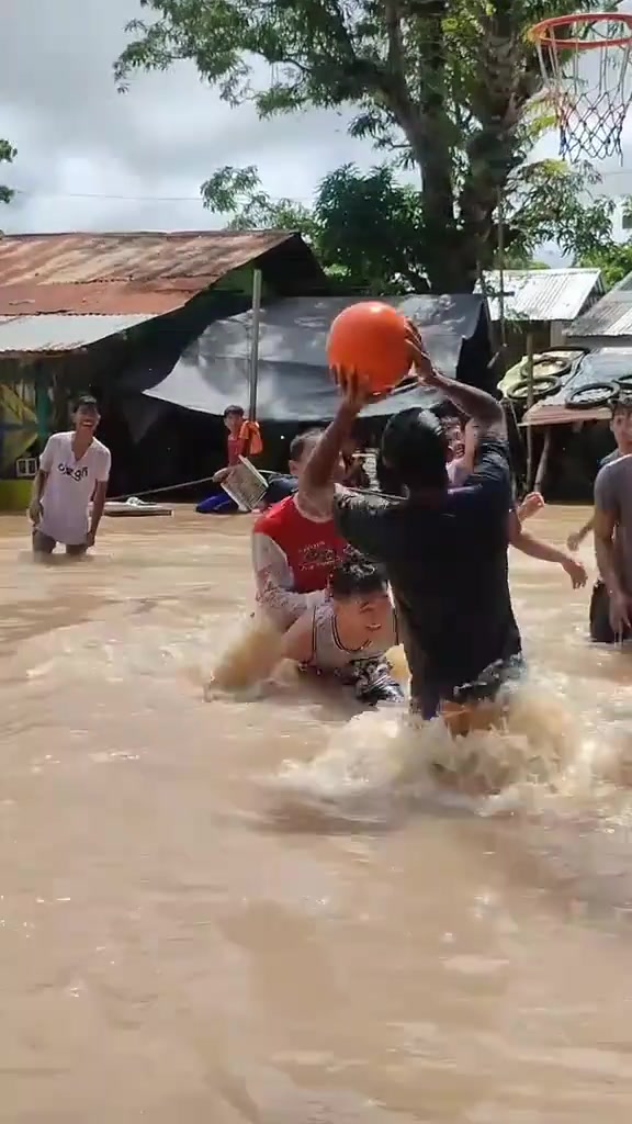 NBA看得少請(qǐng)問(wèn)這就是湖人隊(duì)的比賽嗎